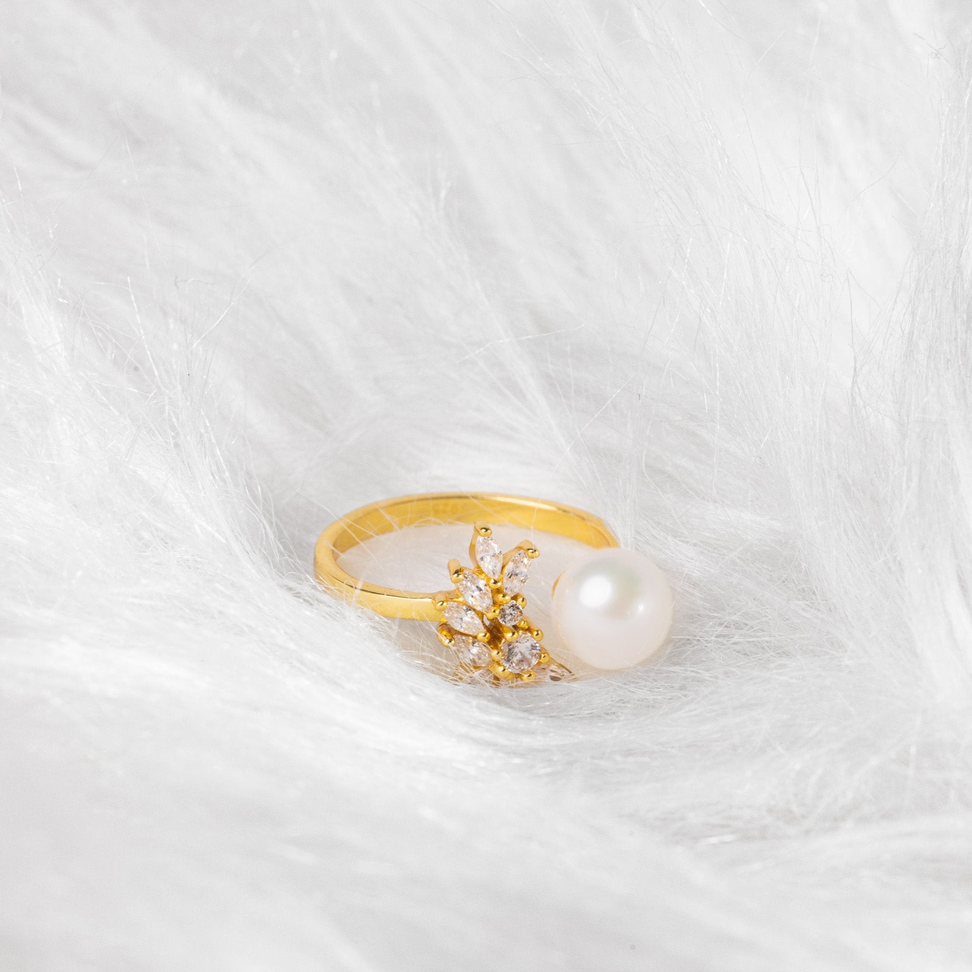 FRACTAL BLOSSOM | FRESHWATER 7.0mm PEARL RING