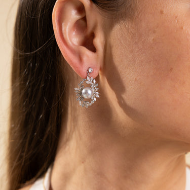 8.0mm Akoya Pearl | Frosted Bloom Earrings - De Blancas