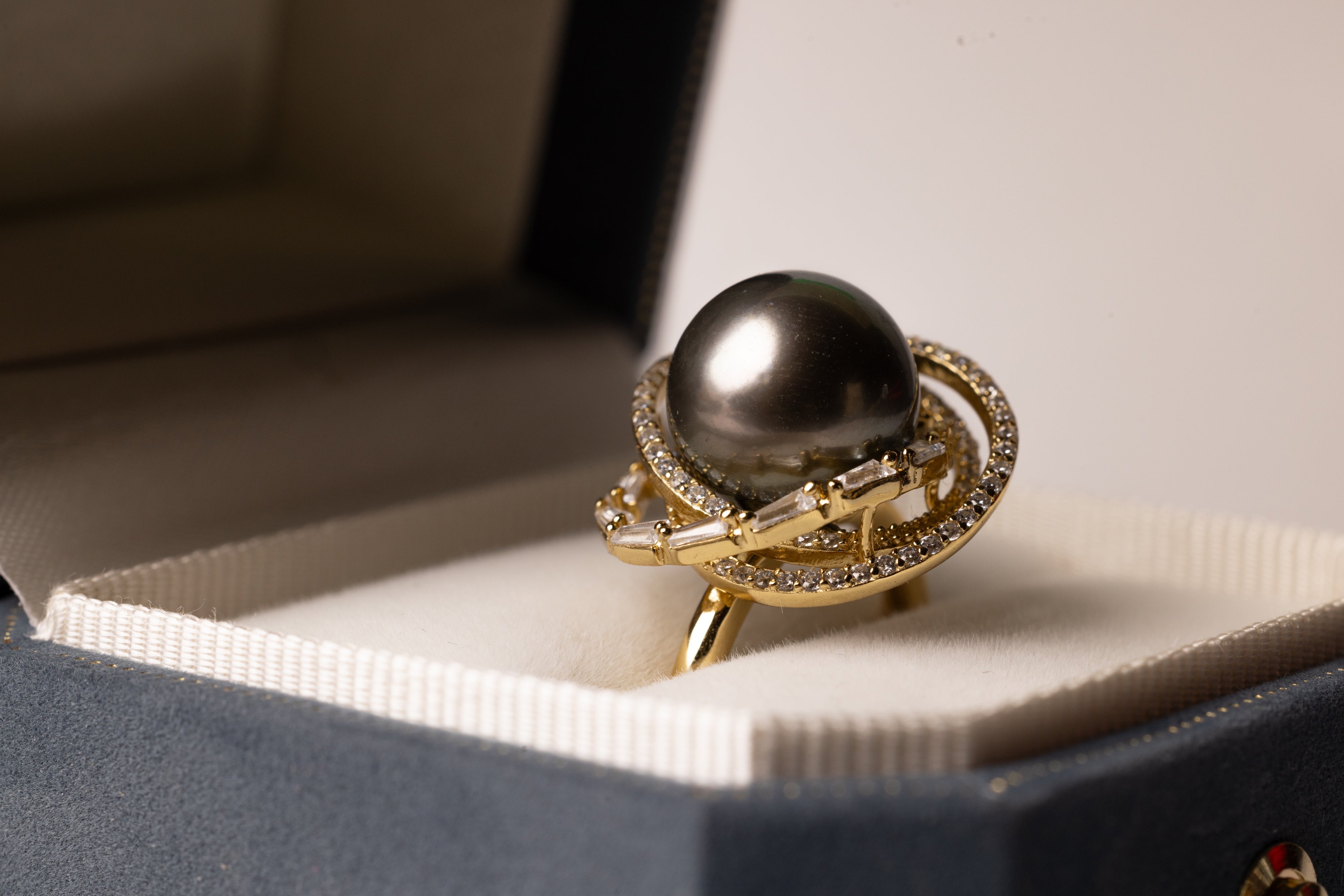 CELESTIAL ORBIT | TAHITIAN 10.0mm PEARL RING