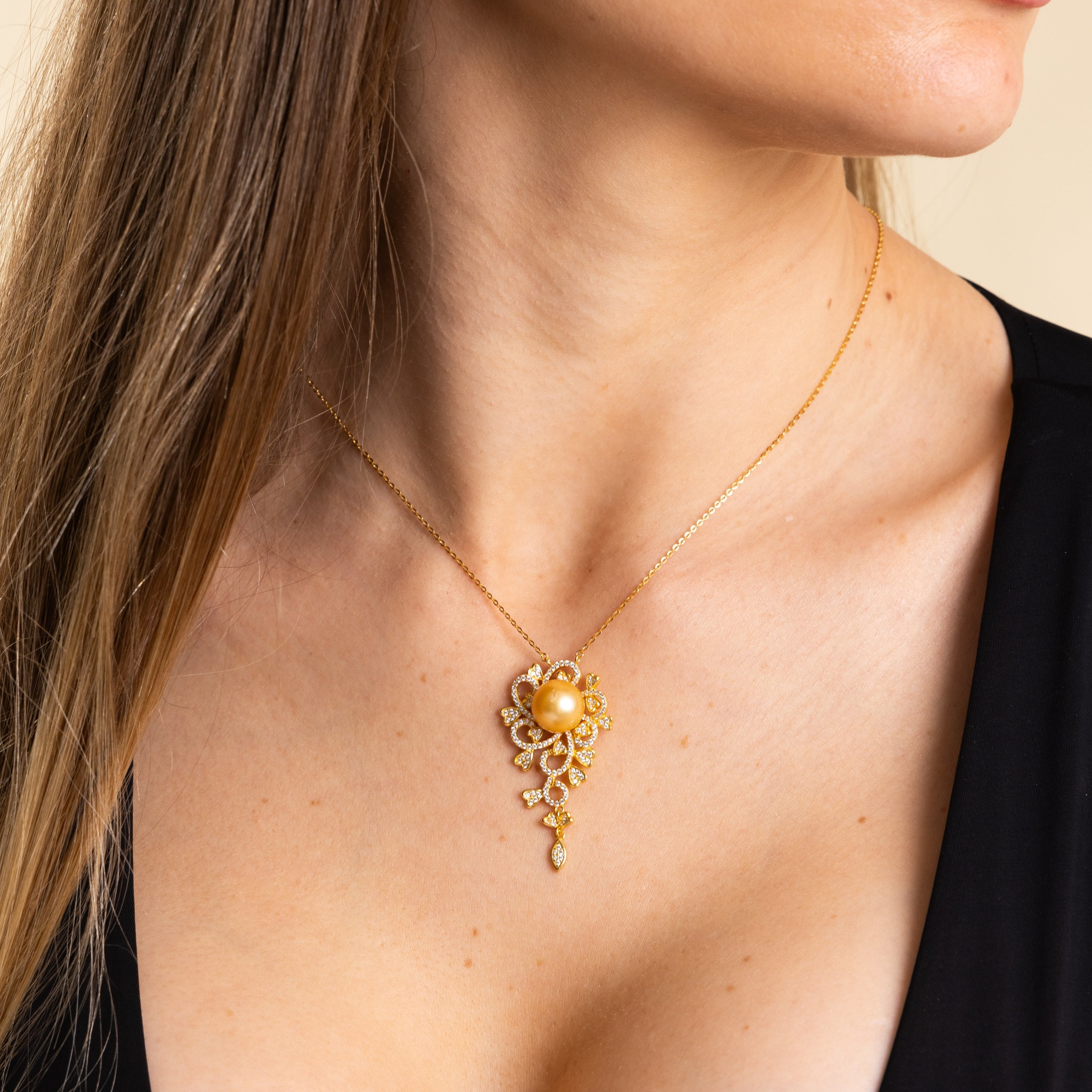 DEWDROP SERAPH | SOUTH SEA GOLD 11.0-13.0mm Pendant