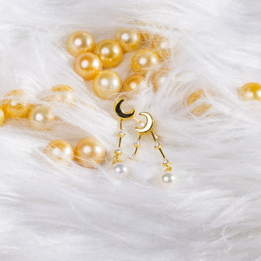 White Freshwater Pearl & Diamond Lunara Earrings - De Blancas
