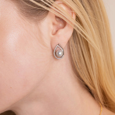 Model Wearing a Silver Akoya Earrings - De Blancas