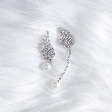 White Freshwater Pearl & Diamond Aurevia Earrings - De Blancas