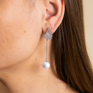 White Freshwater Pearl & Diamond Aurevia Earrings - De Blancas