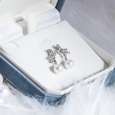 White Freshwater Pearl & Diamond Bellure Earrings - De Blancas