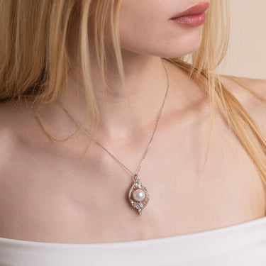 White Freshwater Pearl | Eyelume Pendant - De Blancas