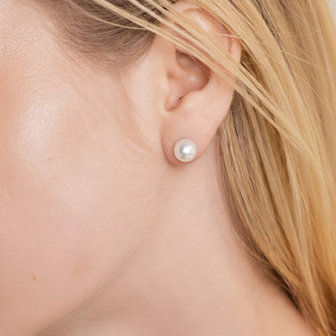 White Freshwater Pearl Stud Earrings - De Blancas
