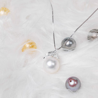 White Freshwater Pearl | Whisperleaf Pendant - De Blancas