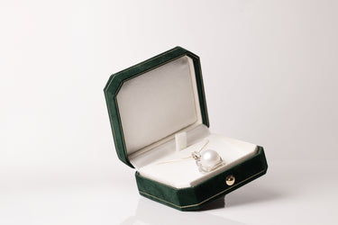 White South Sea Pearl & Diamond Celestara Pendant - De Blancas