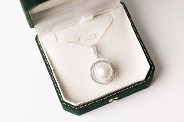 White South Sea Pearl & Diamond Celestara Pendant - De Blancas