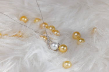 White South Sea Pearl & Diamond Tideris Pendant - De Blancas