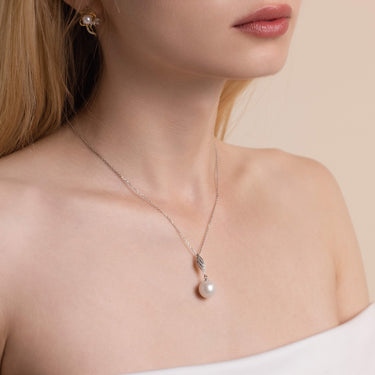 White South Sea Pearl | Serene Leaf Pendant - De Blancas